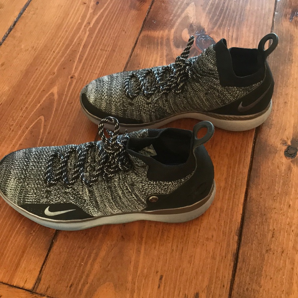 Nike KD 11’s. Size 9.